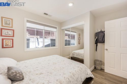 24494 Leona Dr, Hayward CA  94542-1010 exterior