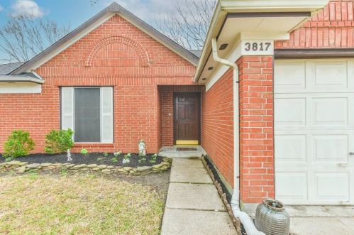 3817 Redbud Dr, Morgans Point TX  77571-4319 exterior