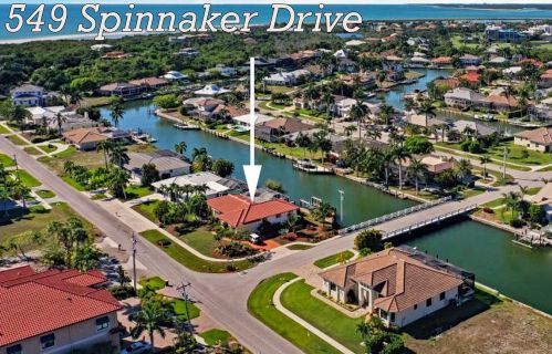 549 Spinnaker Dr, Marco Island, FL 34145-1822