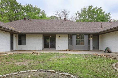 2132 Pembrooke Pl, Denton TX  76205-8208 exterior