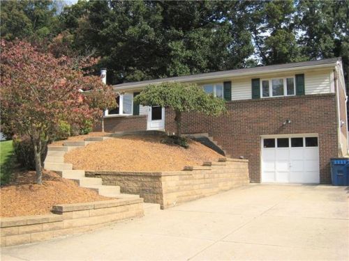 391 Holiday Park Dr, Pittsburgh, PA 15239-2364