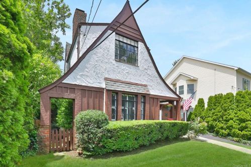 149 Albemarle Rd, White Plains, NY 10605-3303