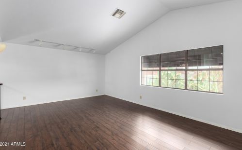 13049 43rd St, Phoenix, AZ 85044-3926