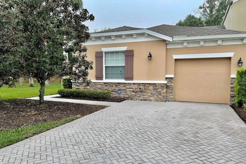 2541 River Landing Dr, Sanford, FL 32771-9513