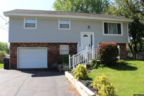 139 Putnam Rd, Schenectady, NY 12306-7222