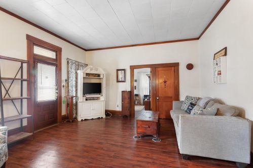 454 Chestnut St, Nelsonville OH  45764-1427 exterior