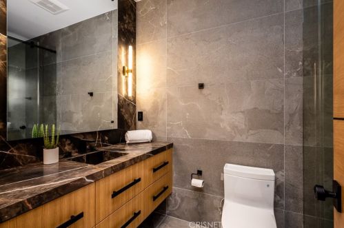 4508 Haskell Ave, Van Nuys CA  91436-3148 exterior