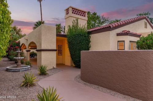 20 Bethany Home Rd, Phoenix, AZ 85012-1227