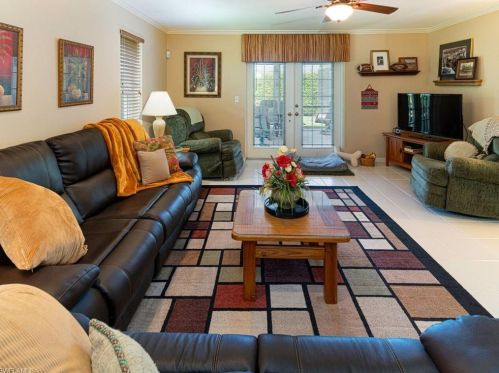 2309 Kings Lk Blvd, Naples FL  34112-5306 exterior