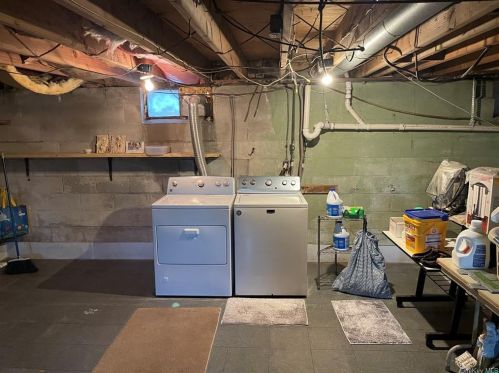 205 Titusville Rd, Poughkeepsie NY  12603-3270 exterior