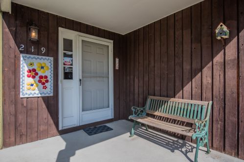 219 Trinity Rdg, Rocky Hill, CT 06067-1027