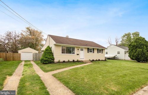 237 Grand Ave, Blenheim NJ  08012-3843 exterior