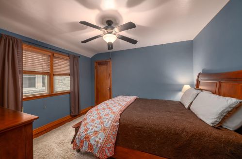 2478 72, Milwaukee WI 53219-2529 exterior