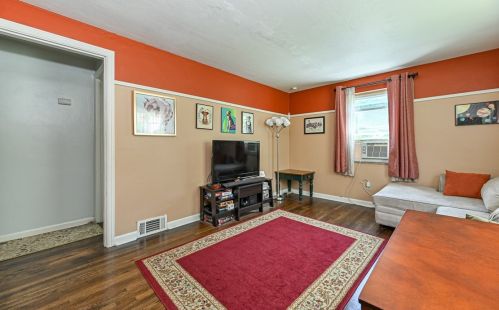 8040 Aber Rd, Verona, PA 15147-1602