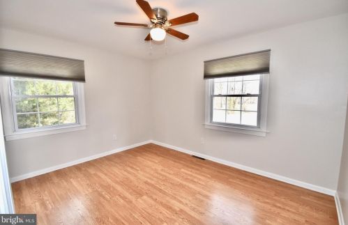 16000 Tiffany Ln, Haymarket VA  20169-1620 exterior