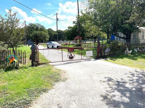 1505 Dicey Rd, Weatherford, TX 76085-3509