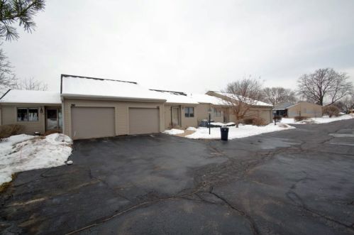 2962 Madison St, Waukesha WI  53188-4563 exterior