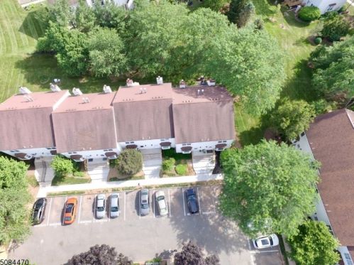 208 Salem Ct, Flemington NJ  08822-2034 exterior