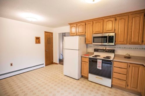 9 Mulberry Rd, Salem NH  03079-3801 exterior