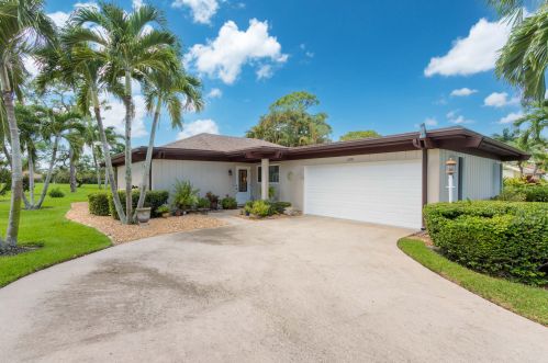 6598 Eastpointe Pines St, West Palm Beach, FL 33418-6909