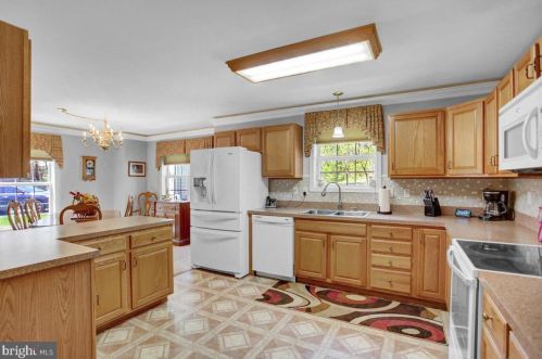 61 Crooked Dr, West Enola PA  17025-1522 exterior