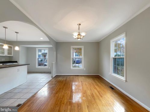 7294 Olde Lantern Way, Springfield VA  22152-3569 exterior