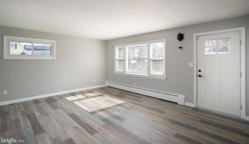 24 Poland St, Trenton NJ  08638-2328 exterior