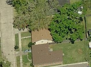 2121 Potomac Dr, Marrero, LA 70072-4806