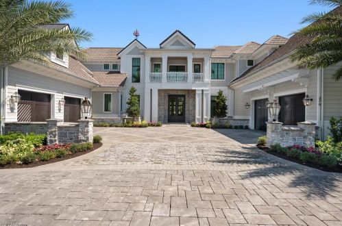 376 Yucca Rd, Naples, FL 34102-5321