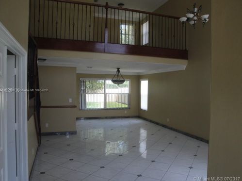 561 178th Way, Hollywood FL  33029-4105 exterior