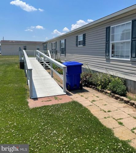 8 Travis Ave, Lees Cross Roads, PA 17257-8112