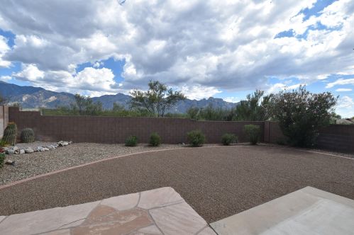 13456 Wide View Dr, Tucson AZ  85755-1933 exterior