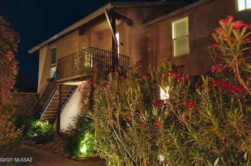 1070 Miles St, Tucson AZ 85719-6140 exterior