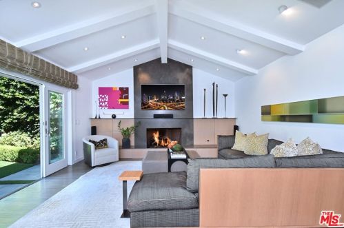 5037 Gaviota Ave, Van Nuys CA  91436-1427 exterior