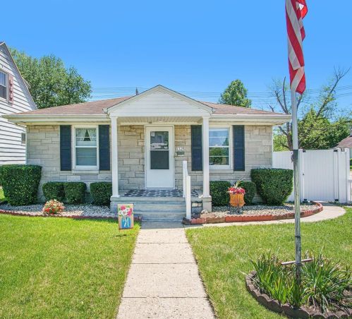 1125 Mishawaka Ave, Mishawaka, IN 46544-2416