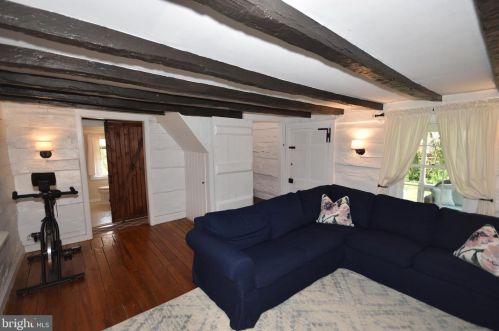 6745 Fayette St, Haymarket VA  20169-2916 exterior