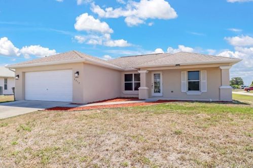 2417 6th Ave, Cape Coral, FL 33909-4391