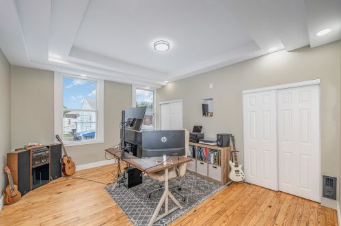 906 Greenup St, Covington KY  41011-3212 exterior