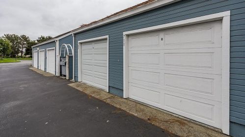 711 Portwalk Pl, Redwood City CA  94065-1811 exterior