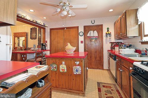 1555 Dee Rd, Lacey NJ  08731-3411 exterior