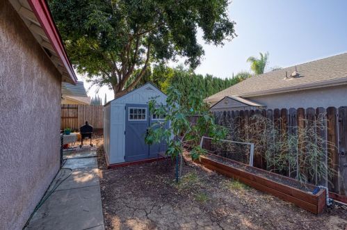 417 Peregrine Dr, Grayson CA  95363-9012 exterior