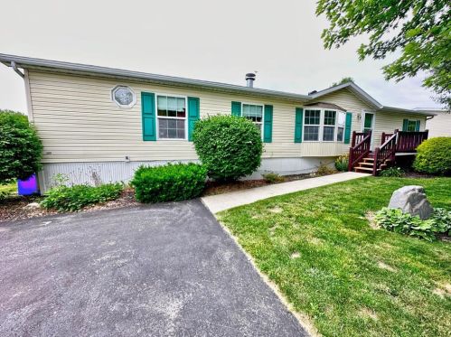 4182 Heritage Ln, Walnutport, PA 18088-9790