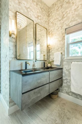 1673 Gulf Beach Dr, Saint George Island FL  32328-3107 exterior