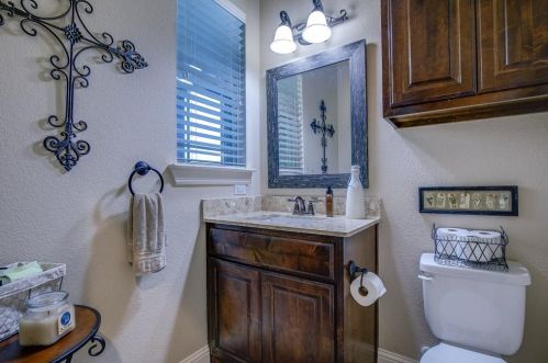 2903 Mallard Dr, Greenville TX  75402 exterior