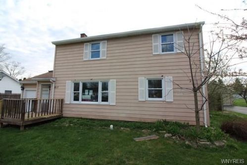 5817 Griffin St, Pendleton NY  14132-9291 exterior