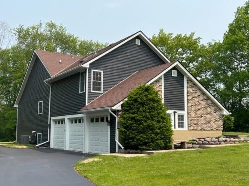 11938 Fox River Rd, Twin Lakes, WI 53181-9270