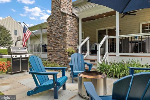 106 Longfields Way, Downingtown PA  19335-4486 exterior