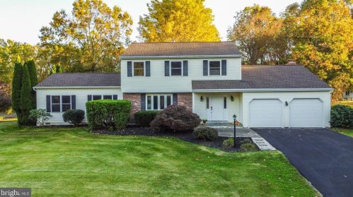 124 Governors Cir, Downingtown, PA 19335-1439