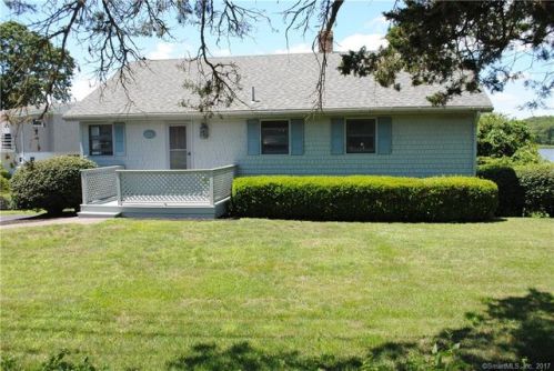 112 Latimer Point Rd, Stonington, CT 06378-2618