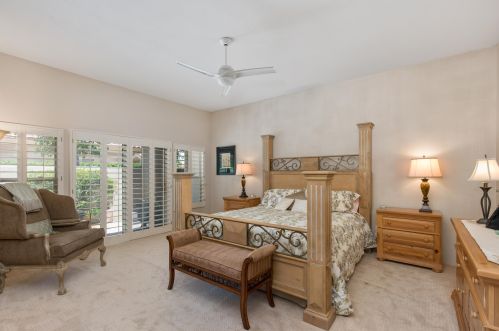 122 Kavenish Dr, Rancho Mirage CA  92270-3244 exterior